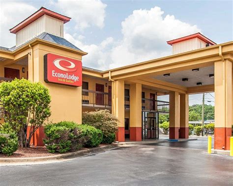 Econo Lodge Inn & Suites I